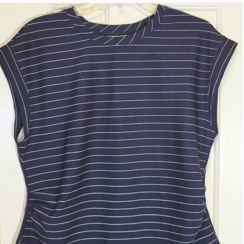 MELLODAY Navy and White Striped Muscle Tee